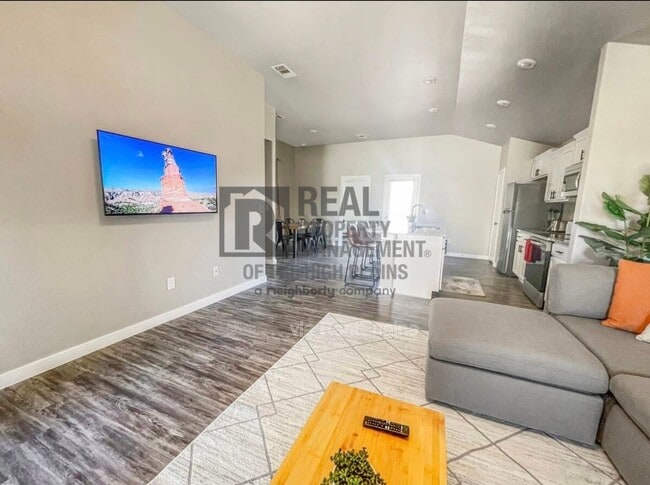 Building Photo - 7003 Athens St