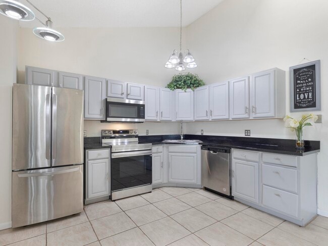 Building Photo - 5933 Golden Eagle Cir