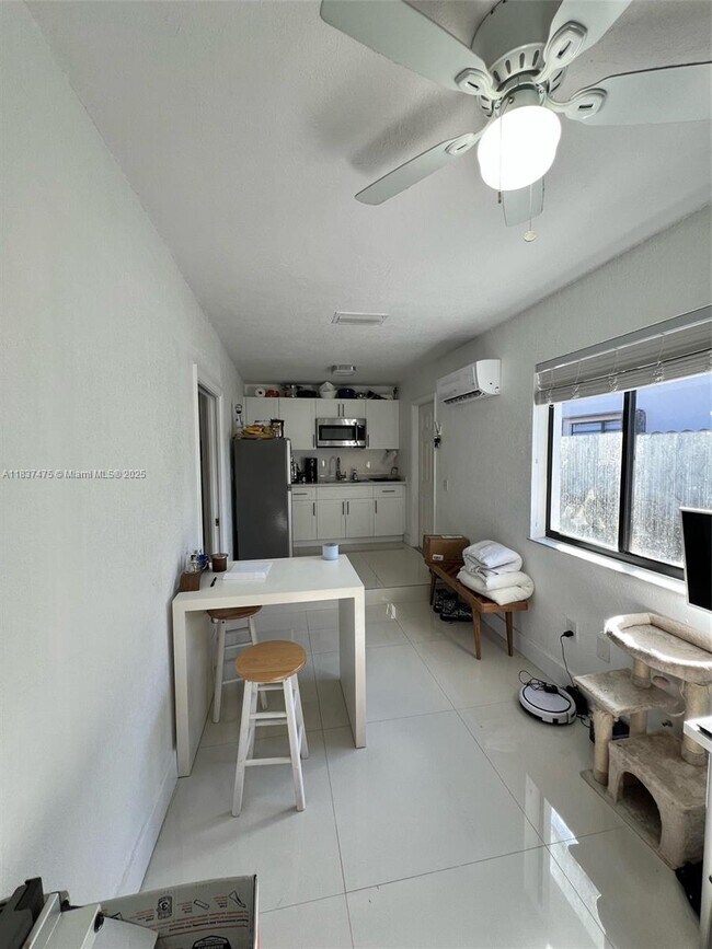 Building Photo - 15530 SW 68th Terrace