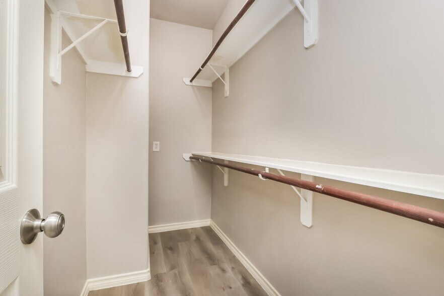 Building Photo - 10110 Berrybriar Ln