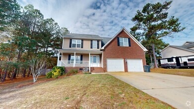 Building Photo - Open Floor Plan with Fenced Back Yard in L...