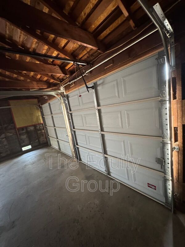 Building Photo - 2710 E Westcott Ave