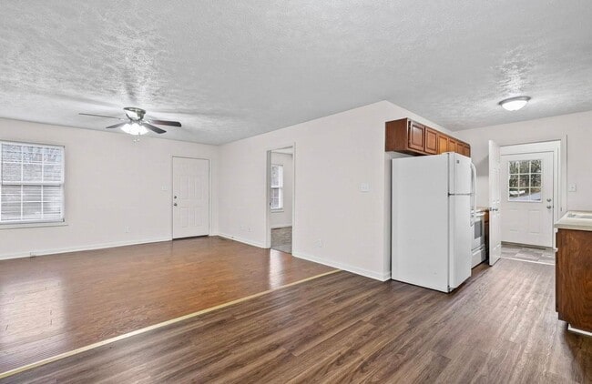 Building Photo - 101 Avalon Blvd