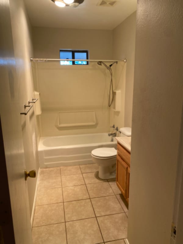 Building Photo - 309 Circle Dr