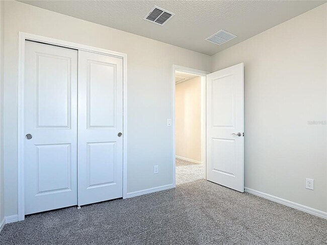 Building Photo - 2233 Southbury Dr