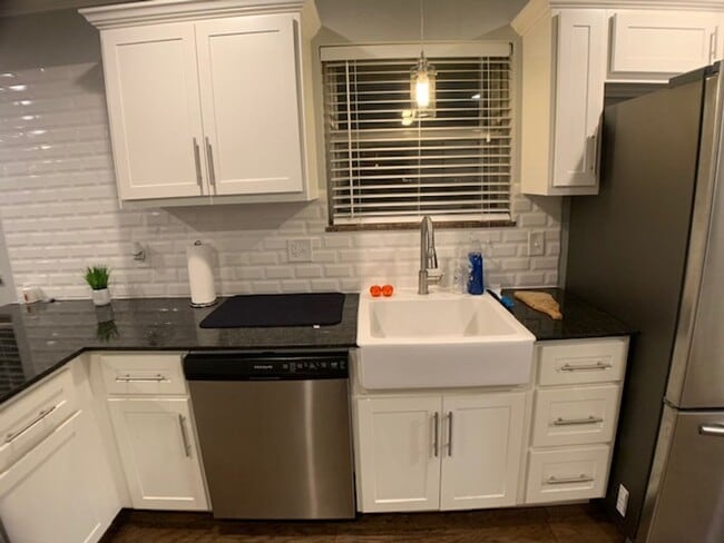 Building Photo - 3 Bed Home OKC - Move in Deposit-Free! (If Qualified)