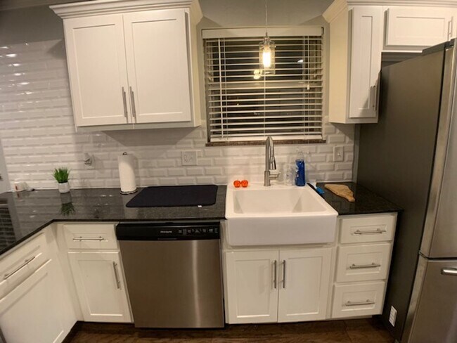 Building Photo - 3 Bed Home OKC
