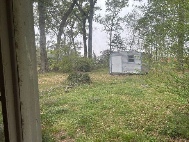 Building Photo - Cozy home