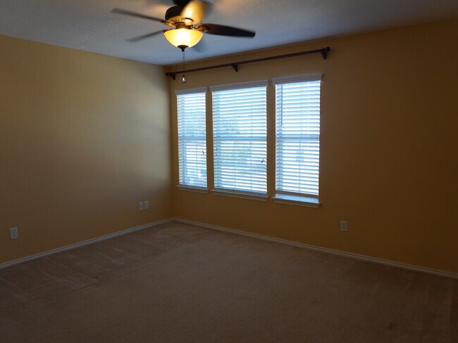 Building Photo - 25307 Colt River