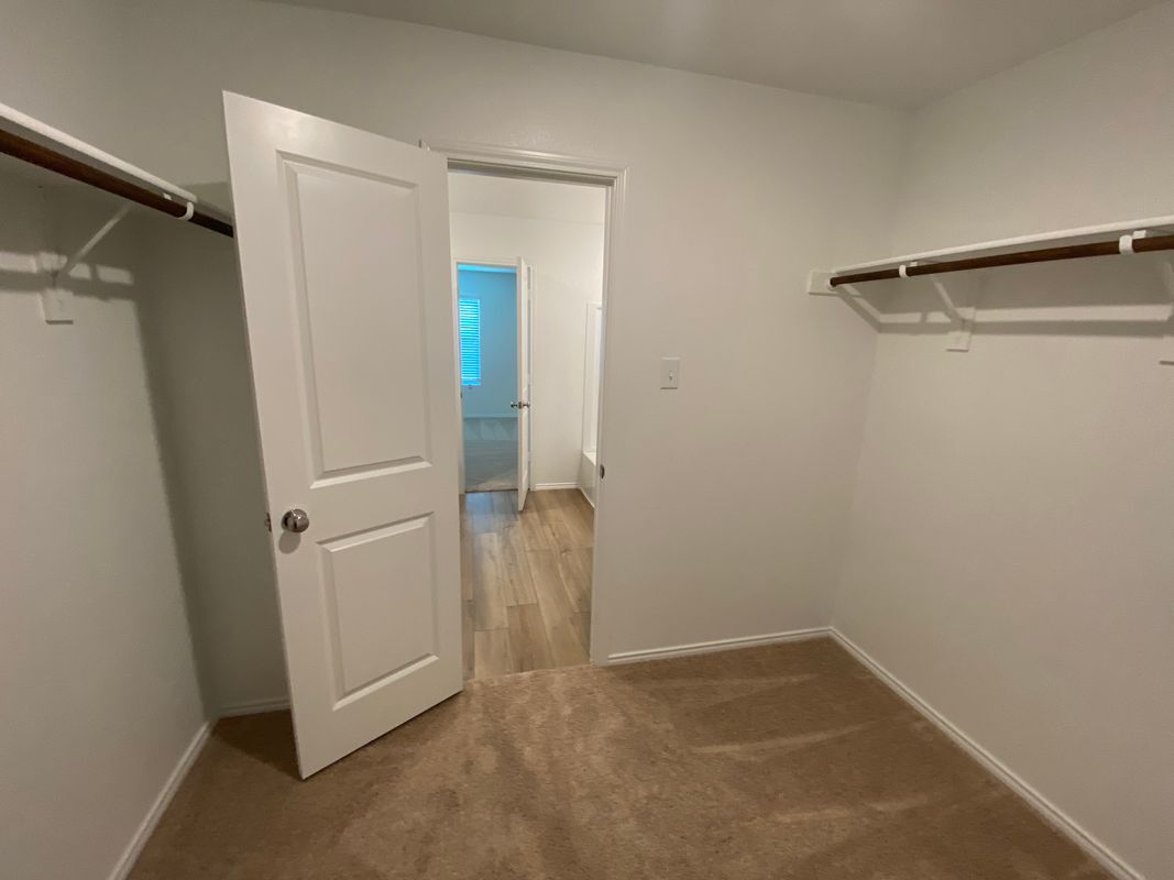 Building Photo - 5501 Lavender Dr