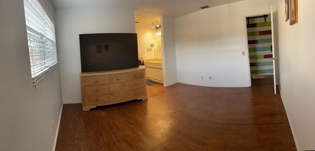 Building Photo - 1592 Springside Dr