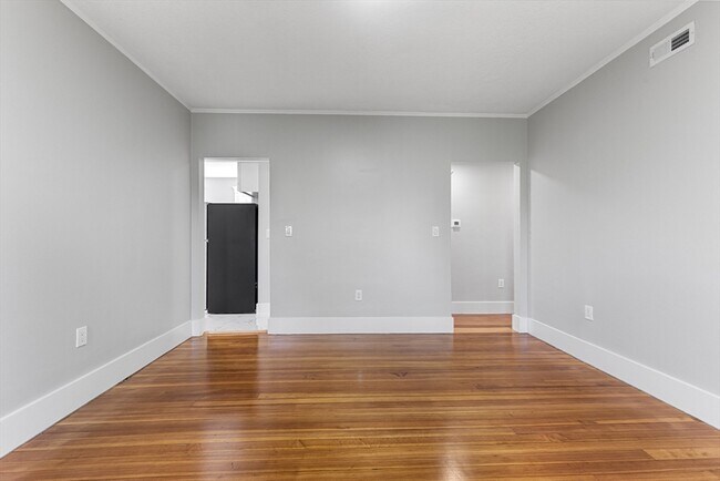 Building Photo - 64 Bakersfield St