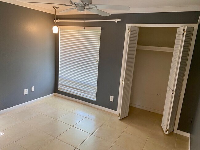 Building Photo - SE Cape Coral Single Family Pool Home