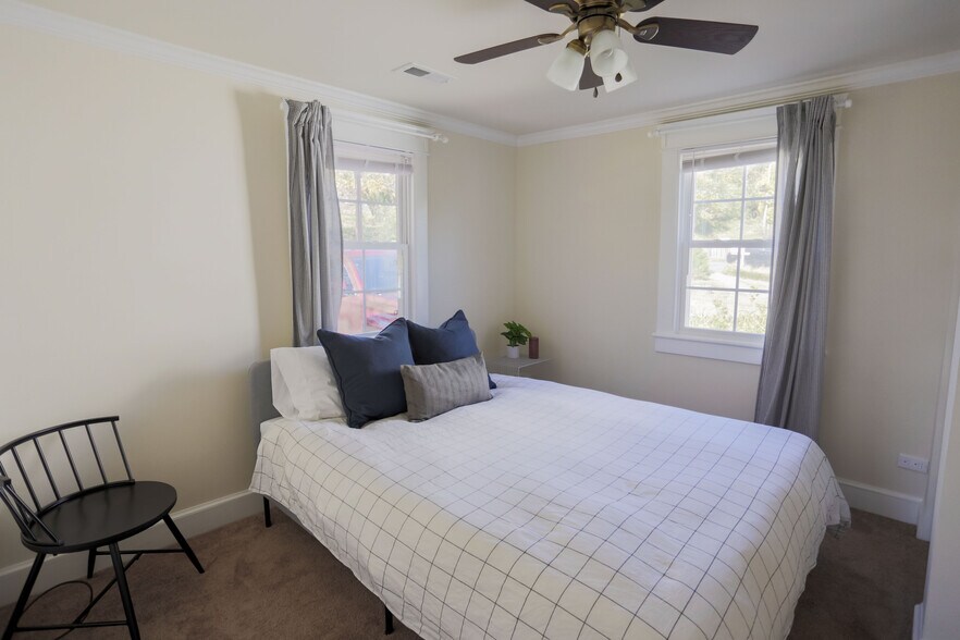 Building Photo - 1602 Monticello Rd