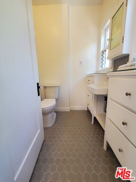 Building Photo - 2666 Cimarron St