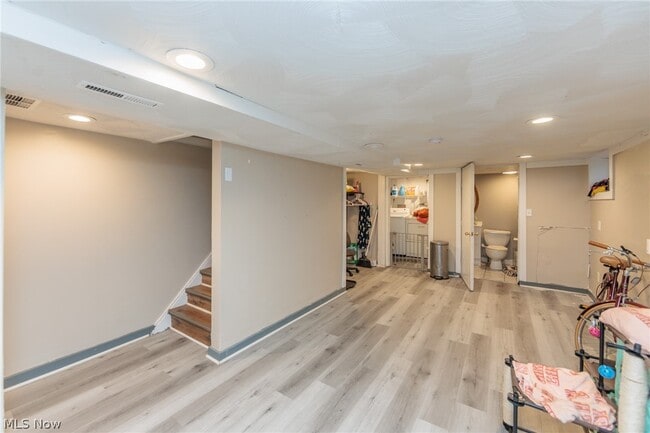 Building Photo - 1446 Hopkins Ave