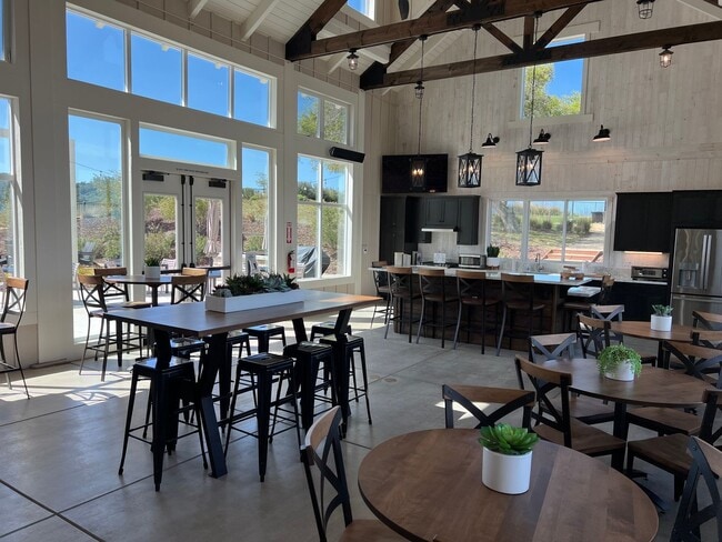 Building Photo - AMAZING 3+ bed, 2.5-bath Executive Home in Rice Ranch Community!