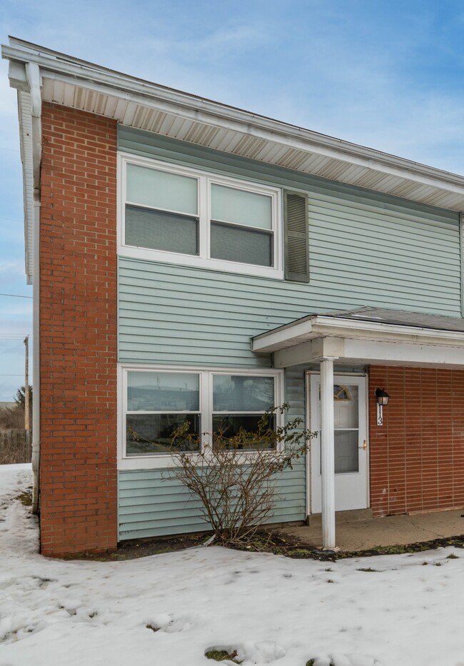 Primary Photo - 113 Buckeye Cir