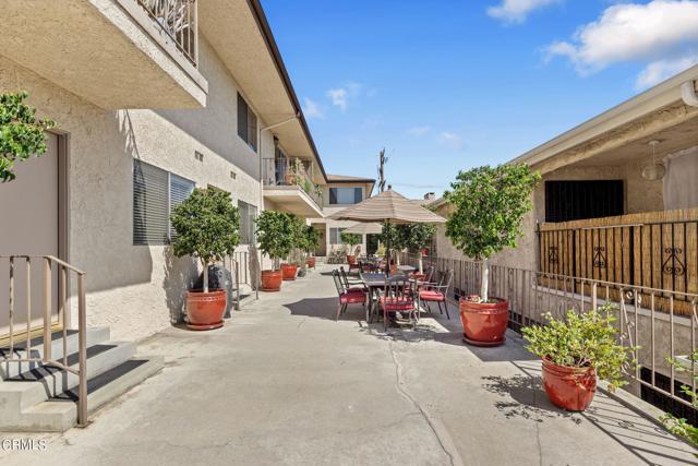 Building Photo - 460 E Cypress Ave