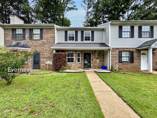 Building Photo - 1461 Springleaf Cir SE