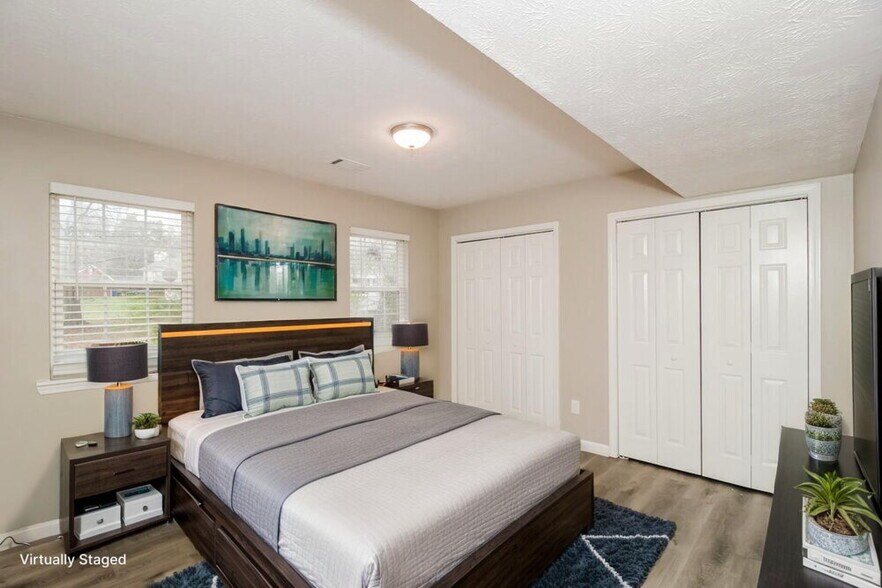 Building Photo - 6492 Meadowlark Dr