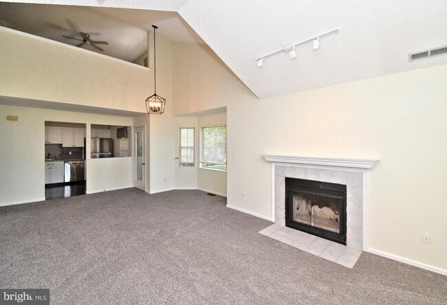 Building Photo - 3208 Danbury Ct
