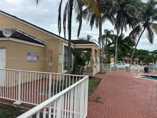 Building Photo - 2268 SW 81st Ave