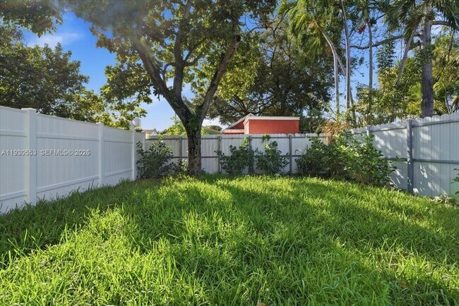 Building Photo - 1126 NW 28 Unit 1126, Miami, FL 33127