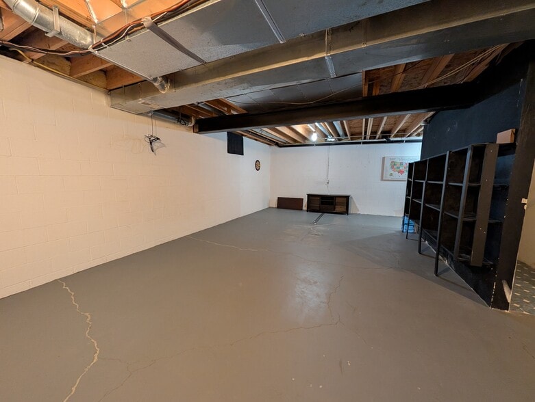 Building Photo - 5612 N 139th Ave