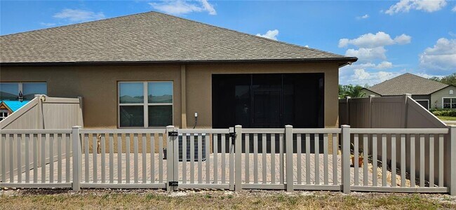 Building Photo - 13475 Crest Lake Dr