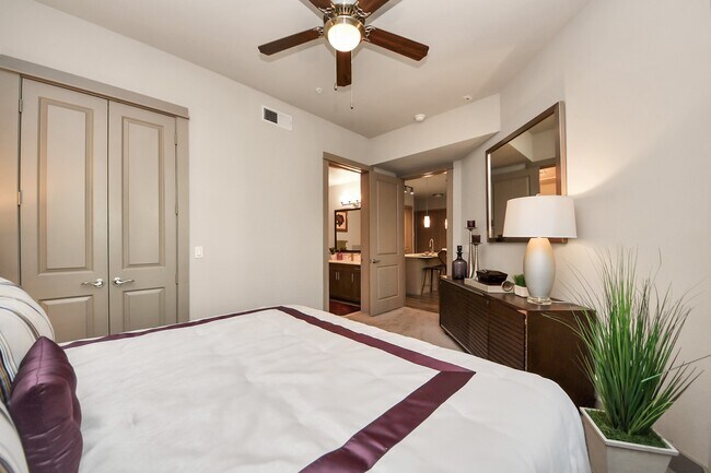 Building Photo - 5454 Washington Ave