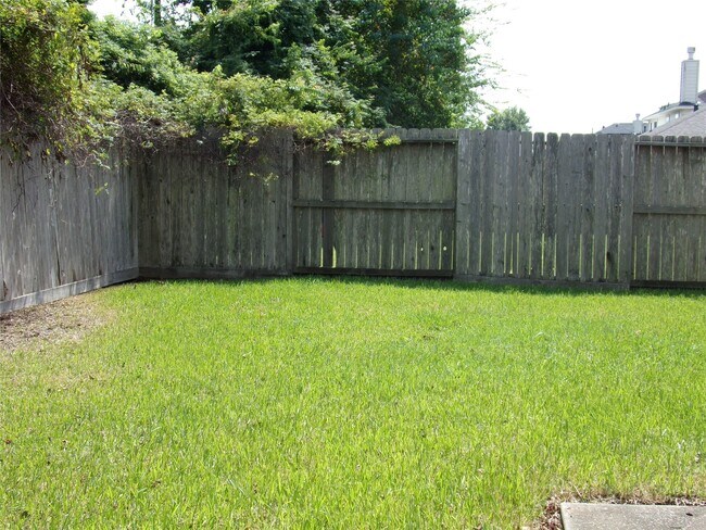 Building Photo - 8570 Chaletford Dr