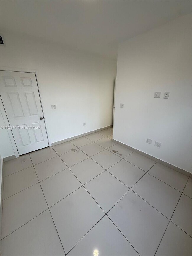 Building Photo - 13984 SW 259th Way