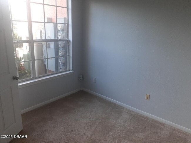 Building Photo - 8981 Lee Vista Blvd