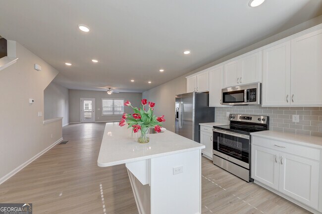 Building Photo - 43 Cobalt Ln