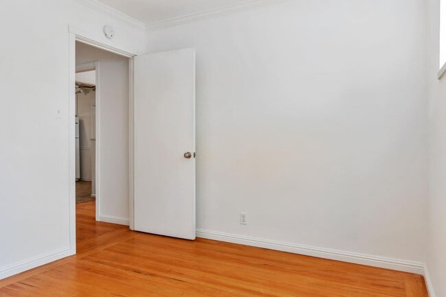 Building Photo - 1228 Ruby St