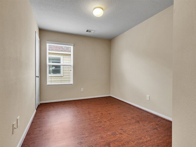 Building Photo - 5018 Blue Spruce Hill St