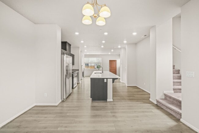 Building Photo - 7163 NW Eleanor Ave