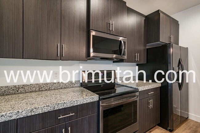 Building Photo - 9196 S Holiday Bowl Ct