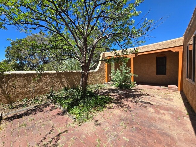Building Photo - Turnkey Barranca Mesa Cul-de-sac Home