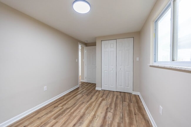 Building Photo - 4 Bed, 2 Bath Home in Morgan, PA AVAILABLE NOW!