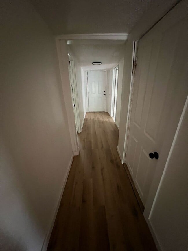 Building Photo - 4 Bed, 2 Bath Home Near Downtown San Antonio
