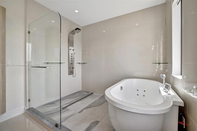 Building Photo - 164 SE 4th Terrace