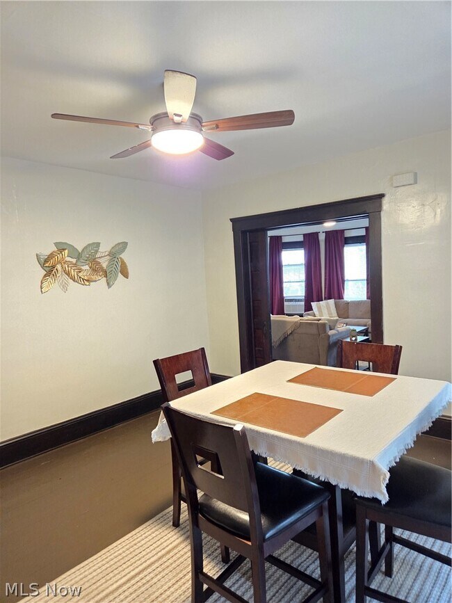 Building Photo - 1450 E 110th St