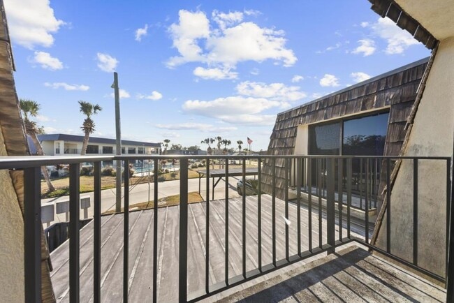 Building Photo - 2920 Pecan Ave