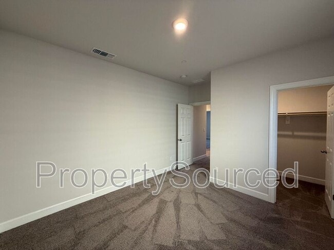 Building Photo - 1978 Memorial Ln