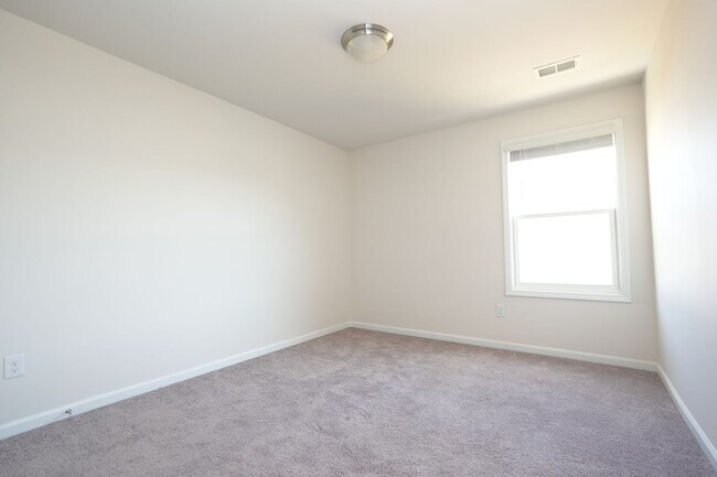 Building Photo - Beautiful 3-Bedroom 2-Baths Home with Garage in Terrell - Pet Friendly!