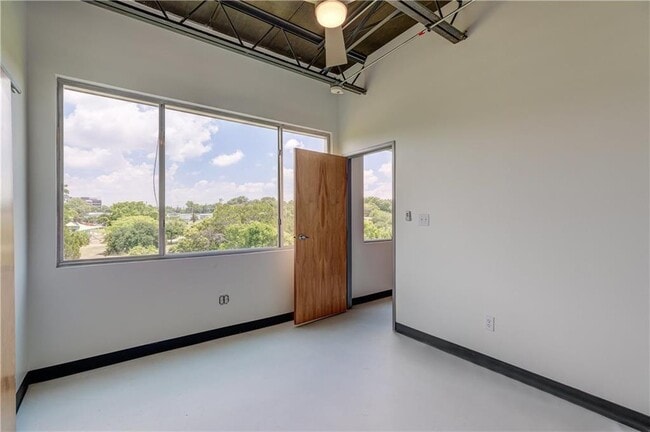 Building Photo - 4801 S Congress Ave