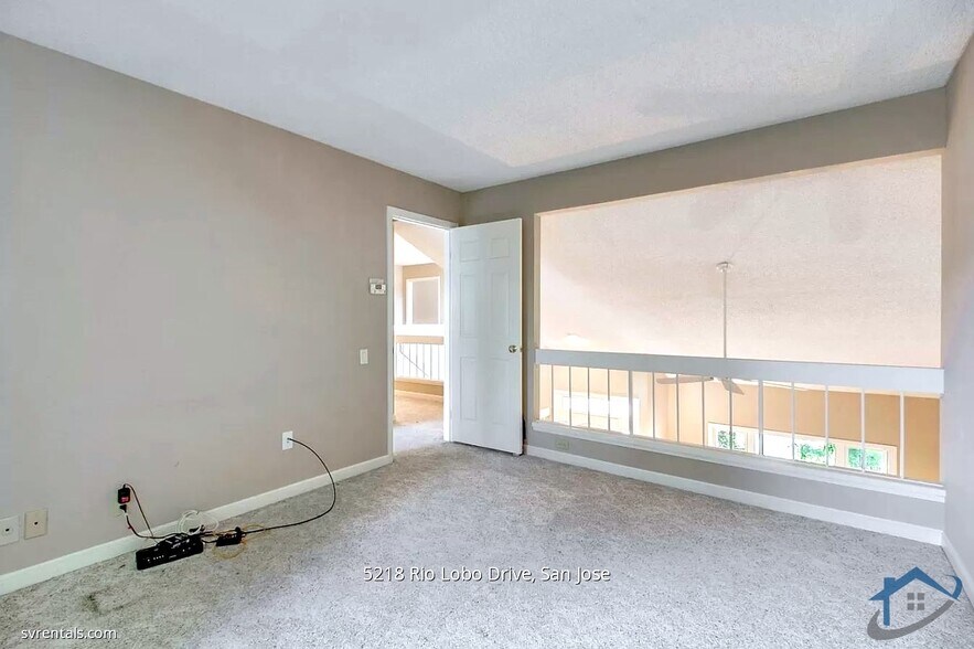 Building Photo - 5218 Rio Lobo Dr