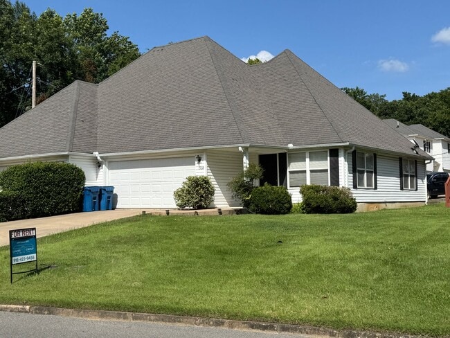 Primary Photo - 1308 S 3rd St